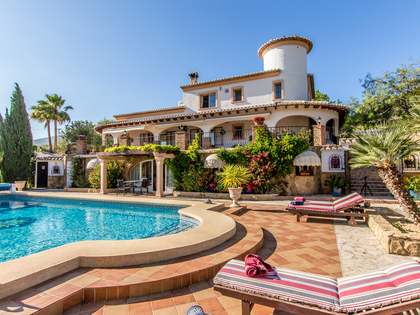 huis / villa van 624m² te koop in Moraira, Costa Blanca