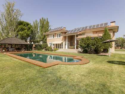 665m² house / villa with 2,200m² garden for sale in Boadilla Monte