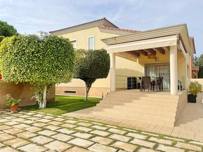 Casa / vil·la de 378m² en venda a Playa Muchavista, Alicante