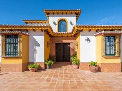 Загородный дом 370m² на продажу в Axarquia, Малага
