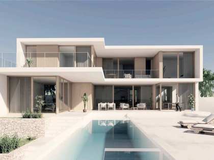 Huis / villa van 535m² te koop in Urb. de Llevant
