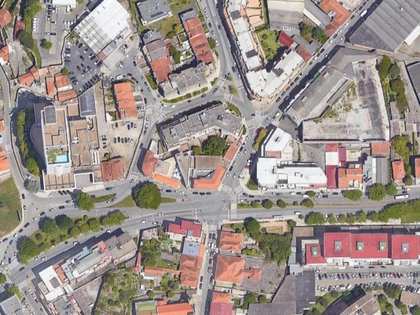 Magasin de 90m² a vendre à Porto avec 100m² terrasse