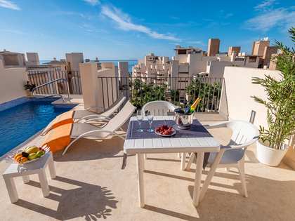 240m² apartment with 70m² terrace for sale in Estepona
