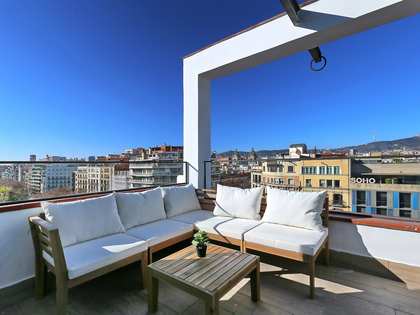 90m² apartment with 10m² terrace for sale in Eixample Left