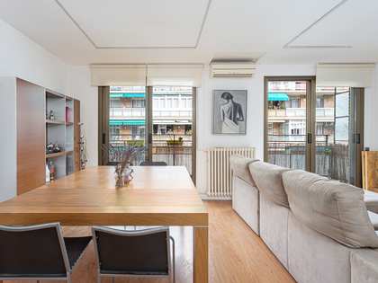 101m² apartment with 10m² terrace for sale in Les Corts