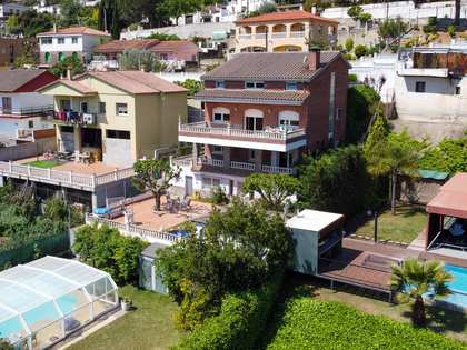 Huis / villa van 510m² te koop met 800m² Tuin in Argentona