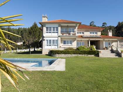 Дом / вилла 823m² на продажу в Pontevedra, Галисия