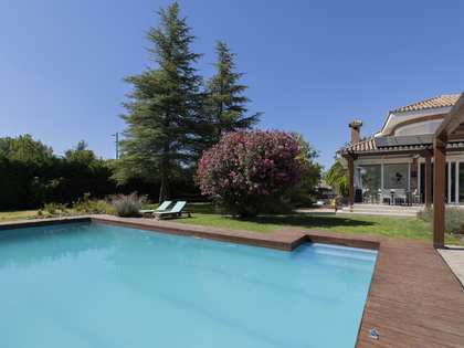 Maison / villa de 550m² a vendre à Boadilla Monte avec 2,450m² de jardin