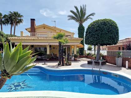 430m² house / villa with 330m² garden for sale in Calafell