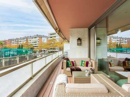 Appartamento di 220m² con 20m² terrazza in vendita a Turó Park