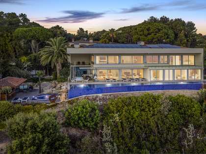 Villa van 450m² te koop in Sant Feliu, Costa Brava