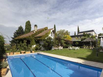 650m² house / villa for sale in Las Rozas, Madrid
