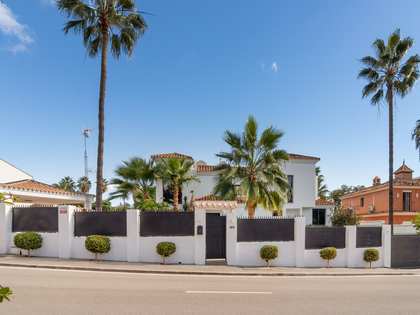 Casa / villa di 349m² in affitto a Nueva Andalucía