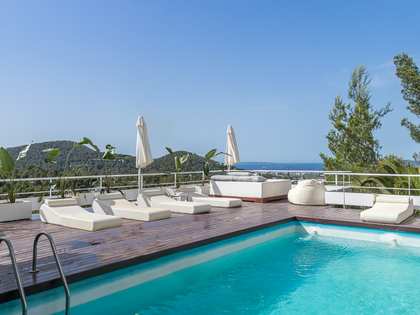 1,093m² hus/villa med 509m² terrass till salu i Ibiza Stad
