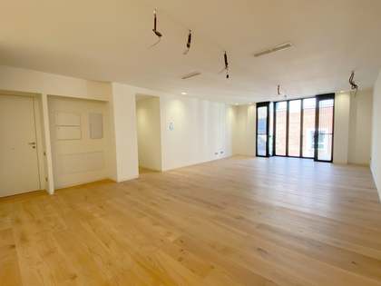 223m² apartment for sale in Almagro, Madrid