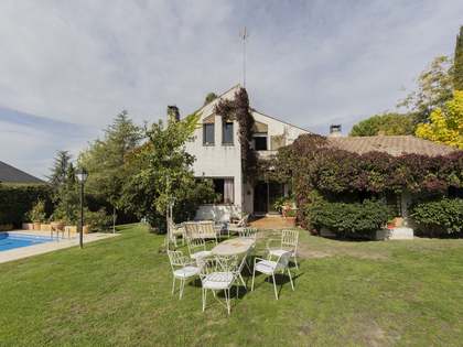 650m² house / villa for sale in Las Rozas, Madrid