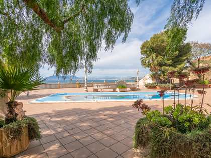 Huis / villa van 631m² te koop in El Candado, Malaga
