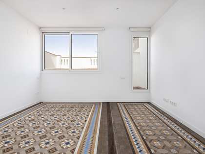 Пентхаус 80m², 30m² террасa аренда в Борн, Барселона