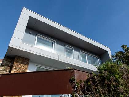 Casa / vila de 245m² with 75m² terraço à venda em Pontevedra