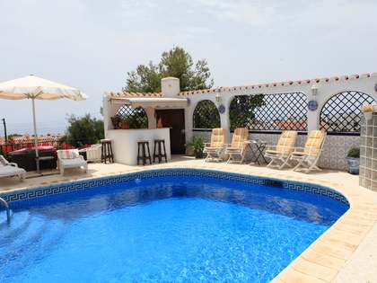 Maison / villa de 251m² a vendre à Axarquia, Malaga