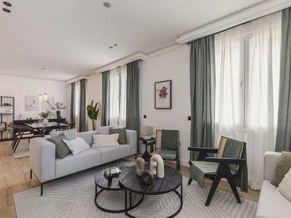 225m² apartment for sale in Niño Jesús, Madrid
