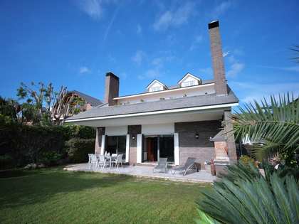 400m² house / villa for sale in Sant Just, Barcelona