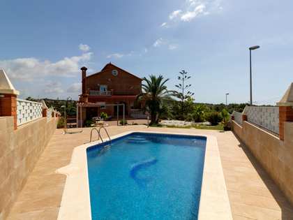 262m² house / villa for sale in Torredembarra, Tarragona