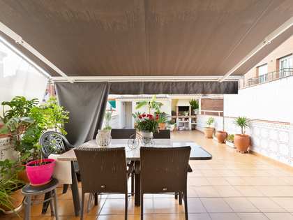 365m² house / villa with 70m² terrace for sale in Gavà Mar