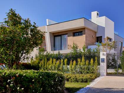 Huis / villa van 437m² te koop met 159m² Tuin in San Pedro de Alcántara