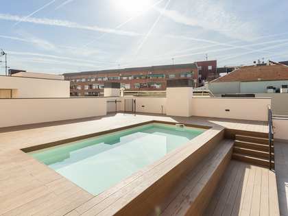 110m² apartment with 74m² terrace for sale in Sants