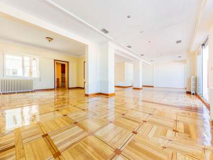 Appartement van 314m&sup2; te koop met 25m&sup2; terras in Recoletos