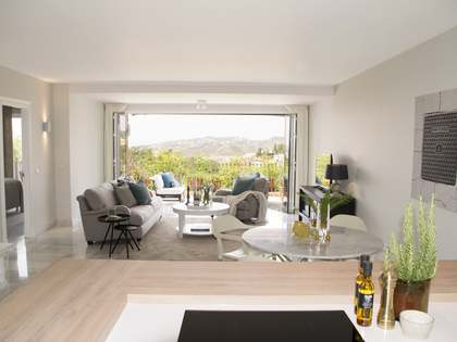Modern 148 m&sup2; apartment for sale in Benahavis, Marbella