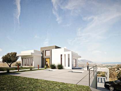 Casa / Vil&middot;la de 875m&sup2; en venda a Elviria, Andalusia