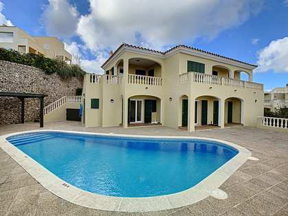 Huis / villa van 330m² te koop in Mercadal, Menorca