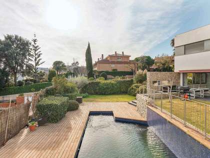 Casa / Vila de 478m&sup2; &agrave; venda em Sant Just, Barcelona