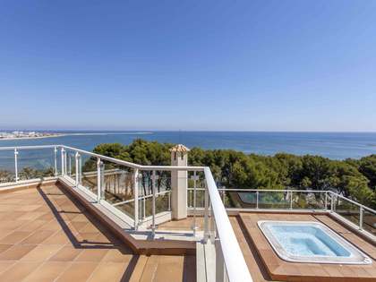 Casa / Villa di 199m&sup2; con 100m&sup2; terrazza in vendita a D&eacute;nia