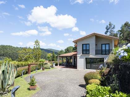 Casa / villa de 275m² en venta en Pontevedra, Galicia