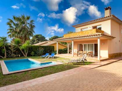 Maison / villa de 234m² a vendre à Santa Cristina