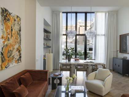 155m² penthouse with 30m² terrace for rent in Eixample Right