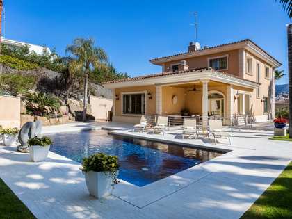 Huis / villa van 639m² te koop in Alella, Barcelona