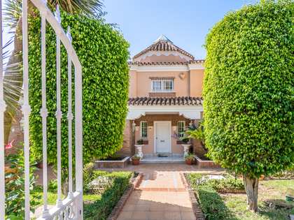 Casa / vil·la de 428m² en venda a El Candado, Màlaga
