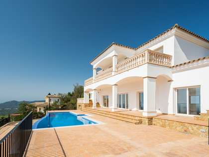 huis / villa van 548m² te koop in Platja d'Aro, Costa Brava