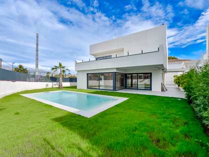 Villa van 478m² te koop met 179m² terras in Albir