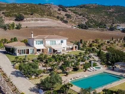 528m² country house for sale in East Málaga, Málaga