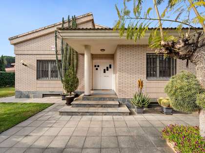 Дом / вилла 374m² на продажу в Cambrils, Таррагона