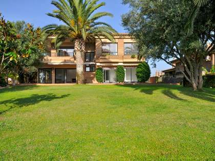 Casa / Vila de 425m&sup2; &agrave; venda em Lloret de Mar / Tossa de Mar