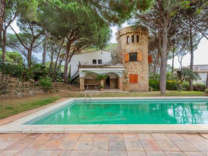 Villa de 300 m² en venta en Calella