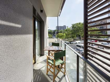 60m² apartment with 12m² terrace for rent in Eixample Right