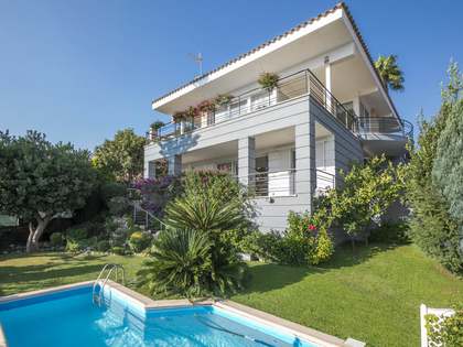 Casa / Vila de 507m&sup2; &agrave; venda em Tei&agrave;, Maresme