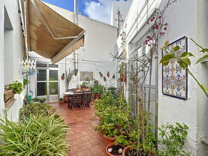 Дом / вилла 350m², 45m² Сад на продажу в Ciutadella